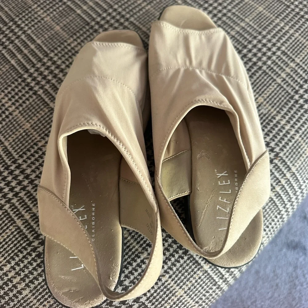 Liz flex Liz Claiborne slip ons